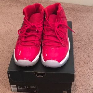 Candy apple retro Jordan’s